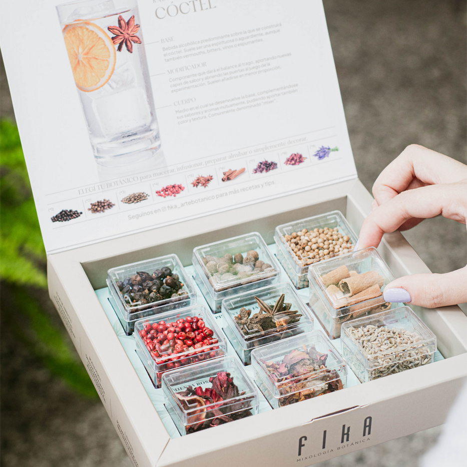 Fika Premium Botanical Cocktail Kit – Luxurious Gift Set with 9 Handpicked Spices for Exquisite Cocktails