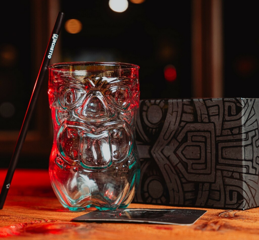 Ferchetto TIKICHETTO: Exclusive Pint Glass with Metal Straw and UV-Sectorized Coaster